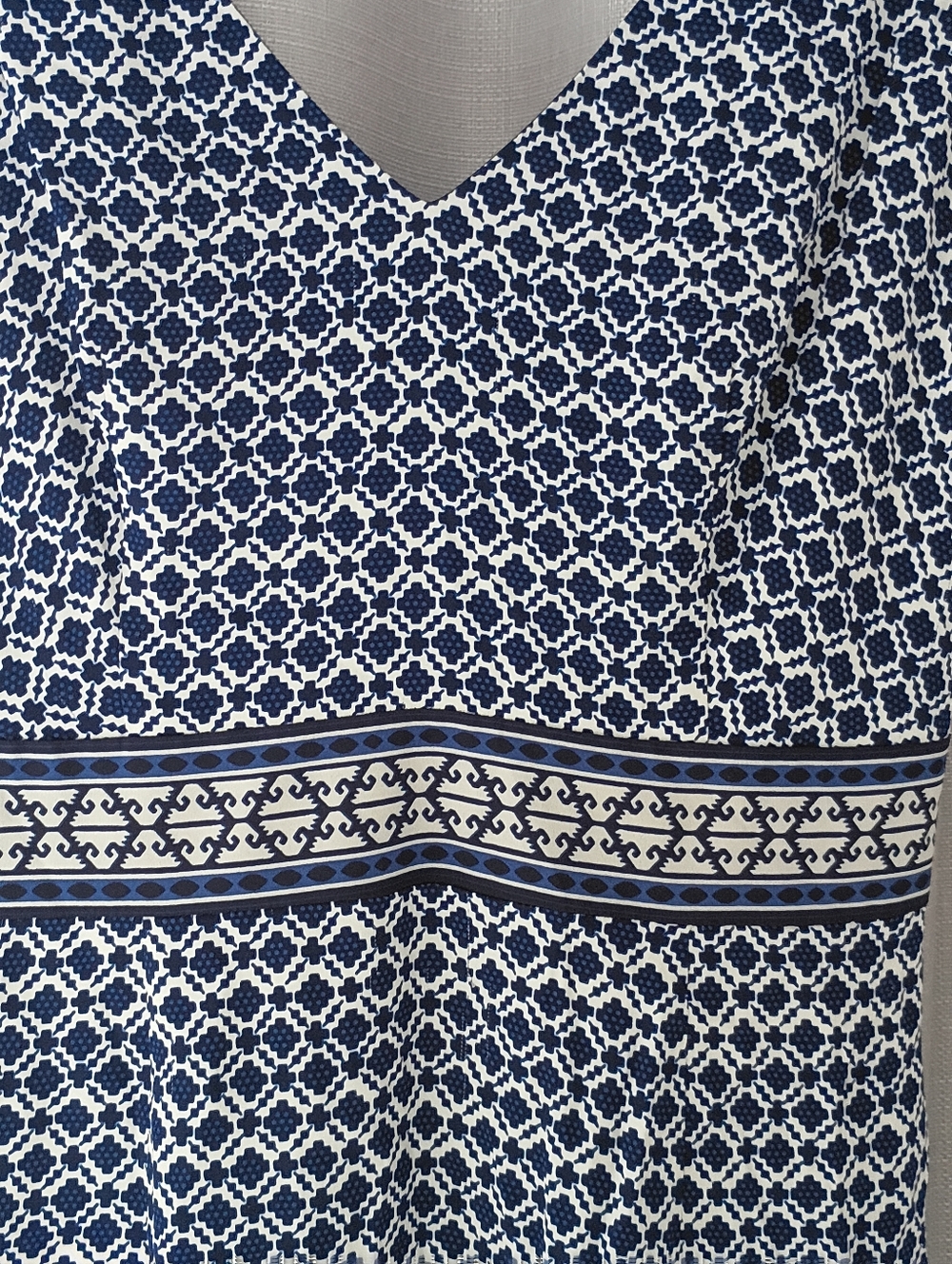 Tory Burch Navy Geometric V-Neck Sheath Dress - Picture 4 of 7